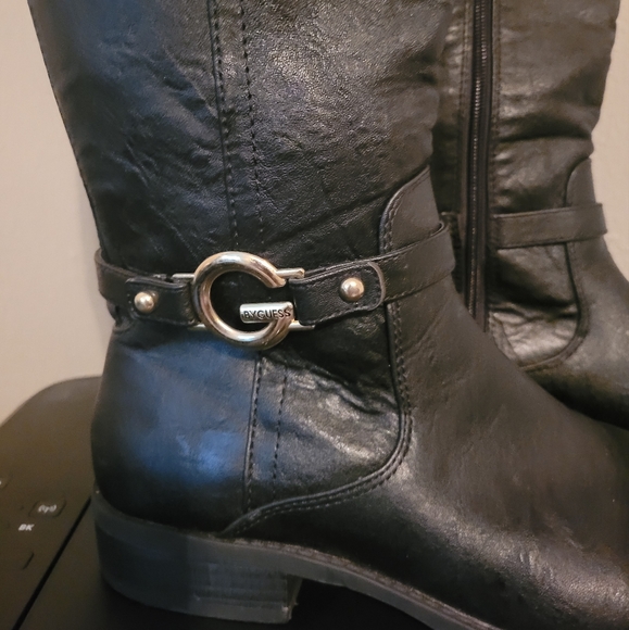 Boots - Picture 3 of 3